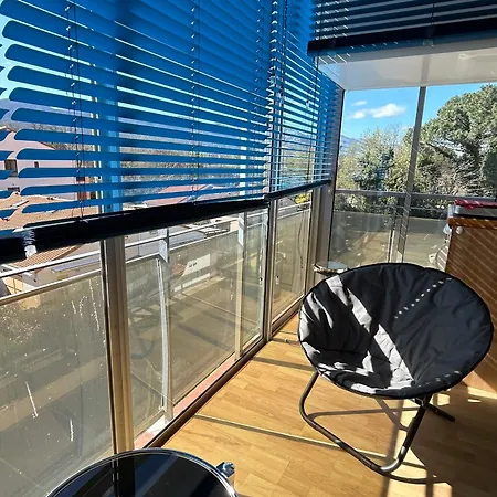 Climatise A 300m De La Avec Parking Et Terrasse - - Fr-1-732-84 *